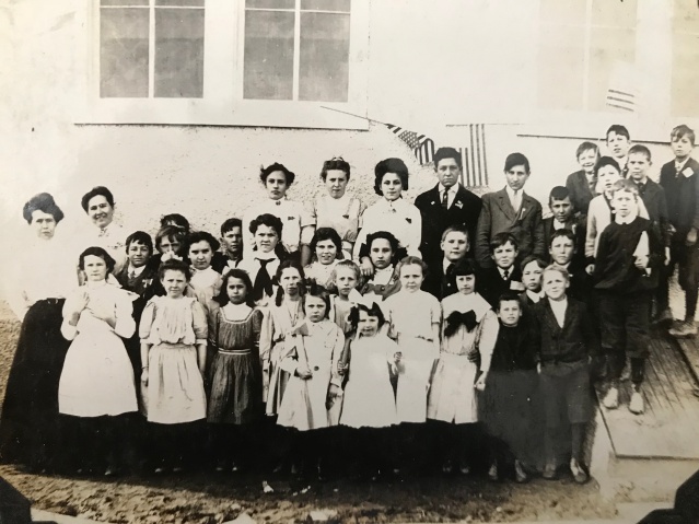 Montrose School Class of 1908